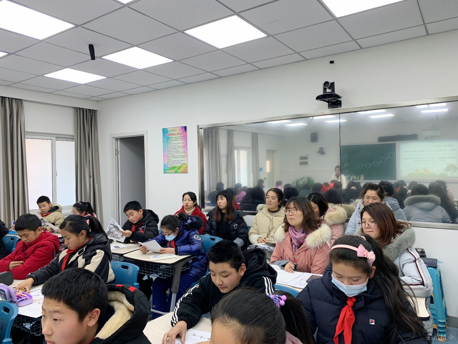 教师听课.jpg