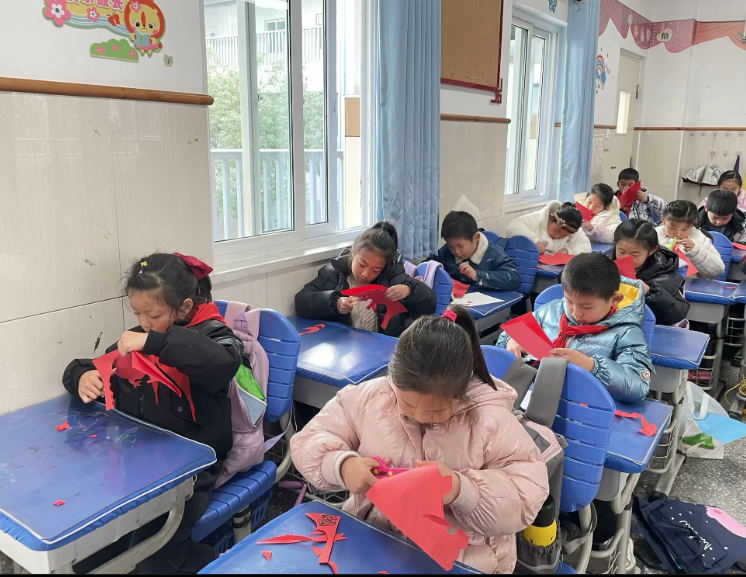 【星光摄小】喜迎元旦，奋进前行 ——摄山星城小学天佐路校区举行“庆元旦 迎新年”主题活动