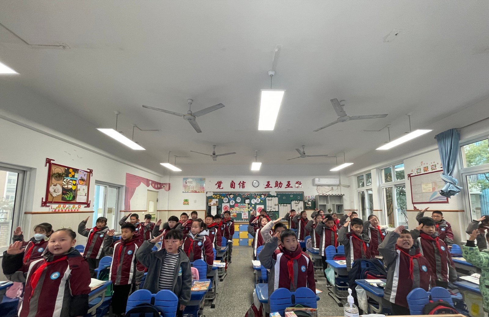 【星光摄小】我们的二十四节气“雨水”   ——摄小天佐路校区第2周升旗仪式系列报道