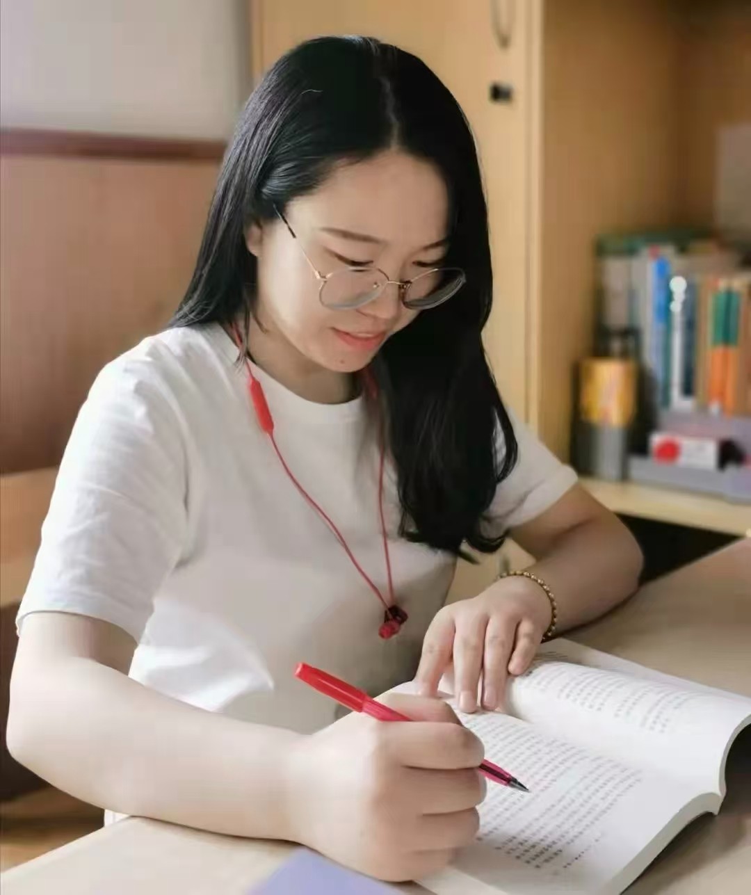 【摄小党建·优秀团队】逐光致远，携手攀登 ——摄山星城小学天佐路校区六年级语文组