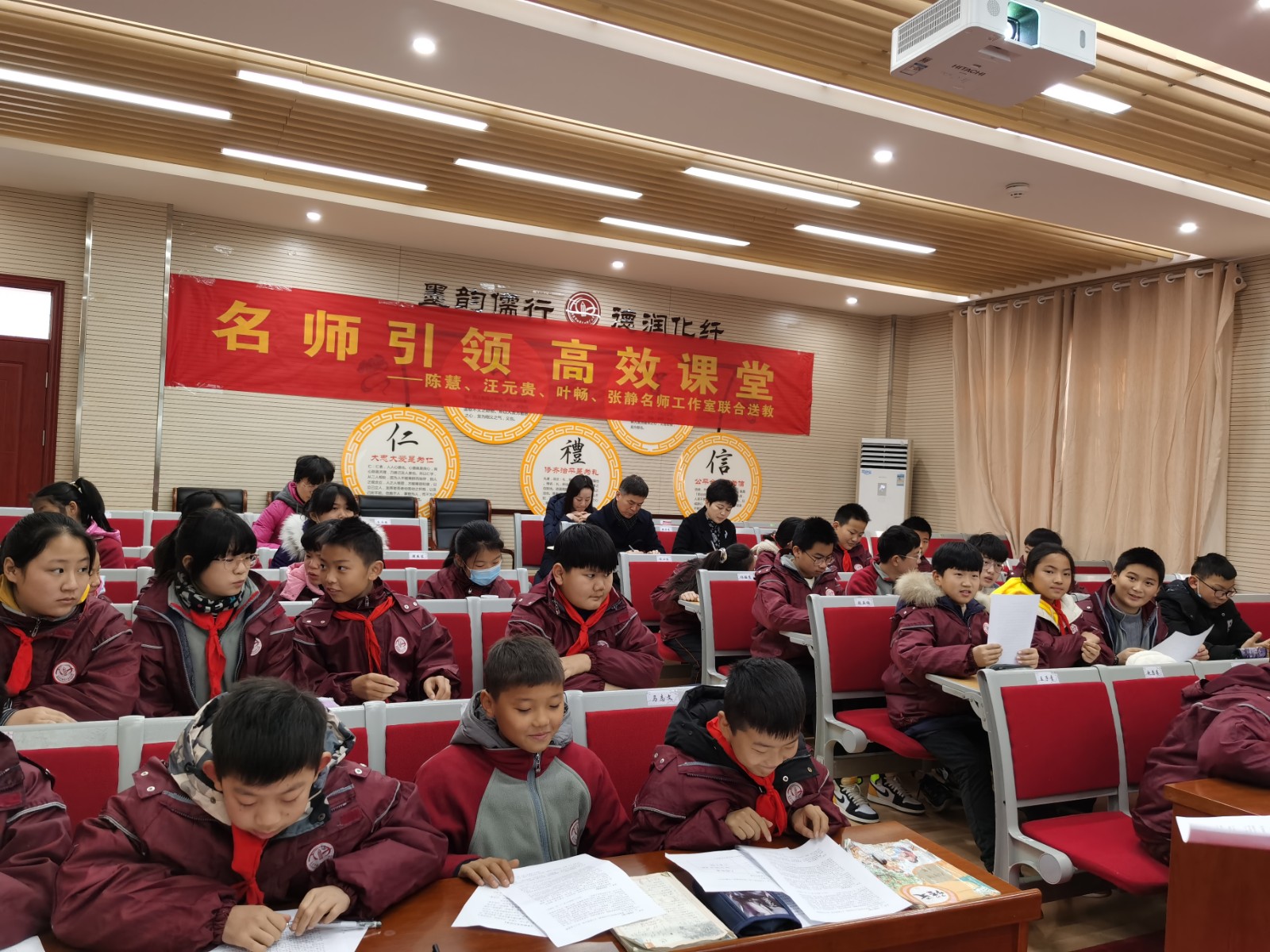 活动现场 (2).jpg