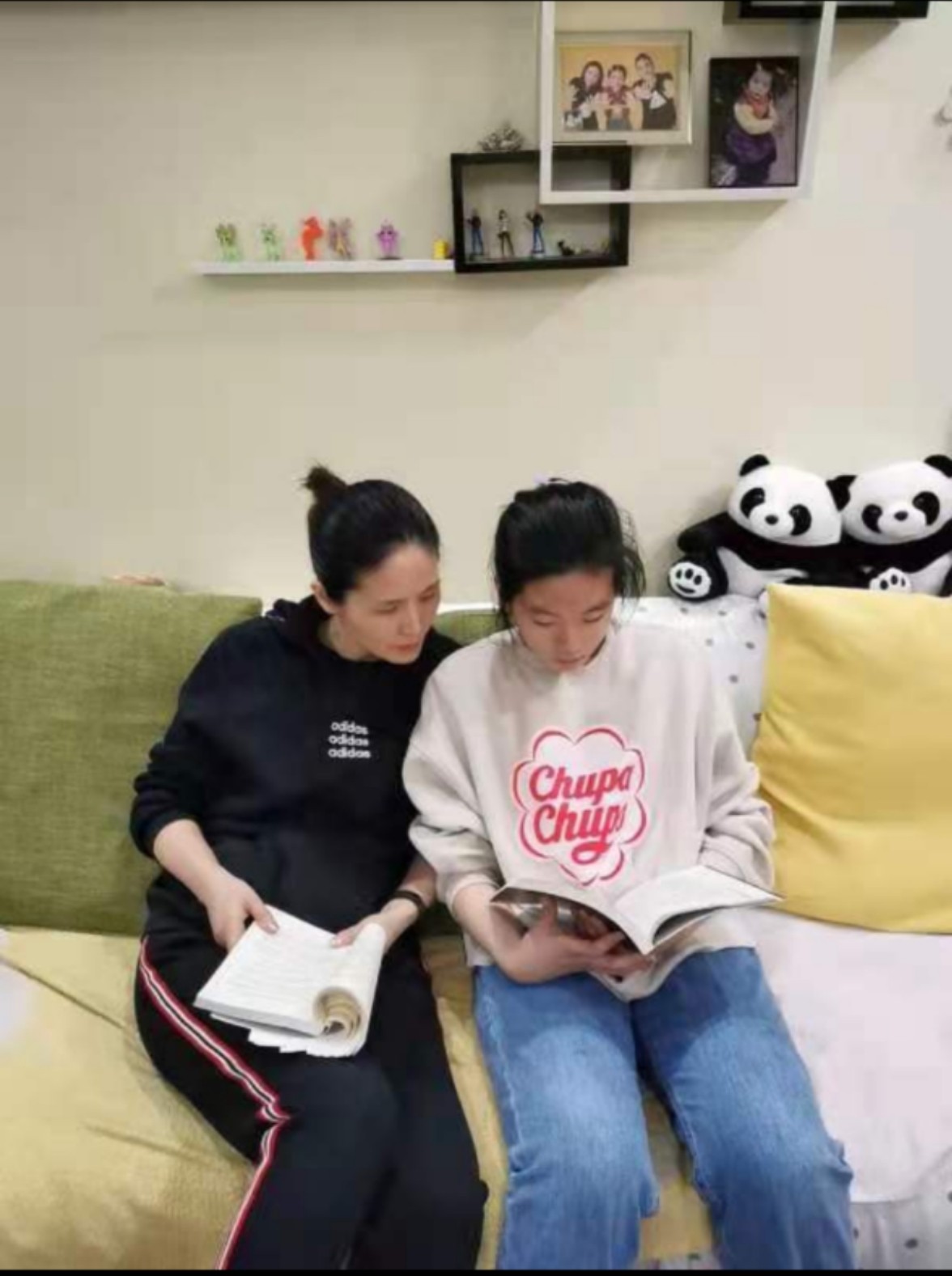 八7陆语晨妈妈陈玉娣女士.jpg
