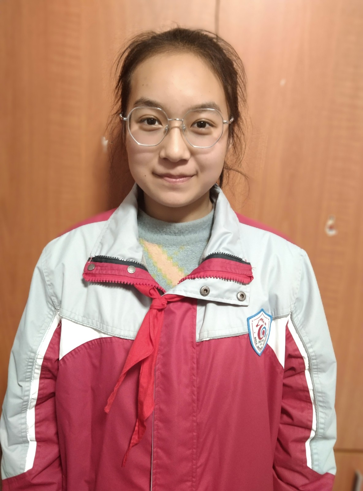 主持人八1班于天乐.jpg