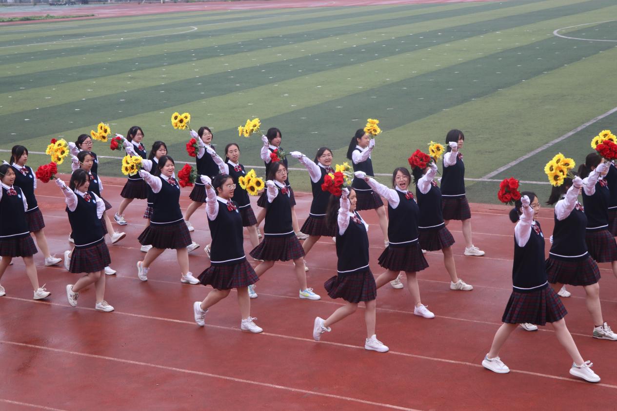 第四十九届春季运动会_html_m61b9f549.jpg