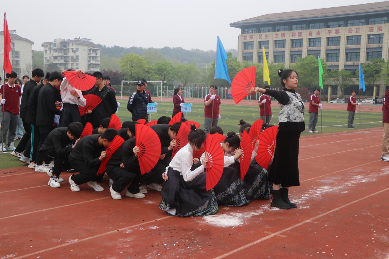 第四十九届春季运动会_html_30059c65.jpg
