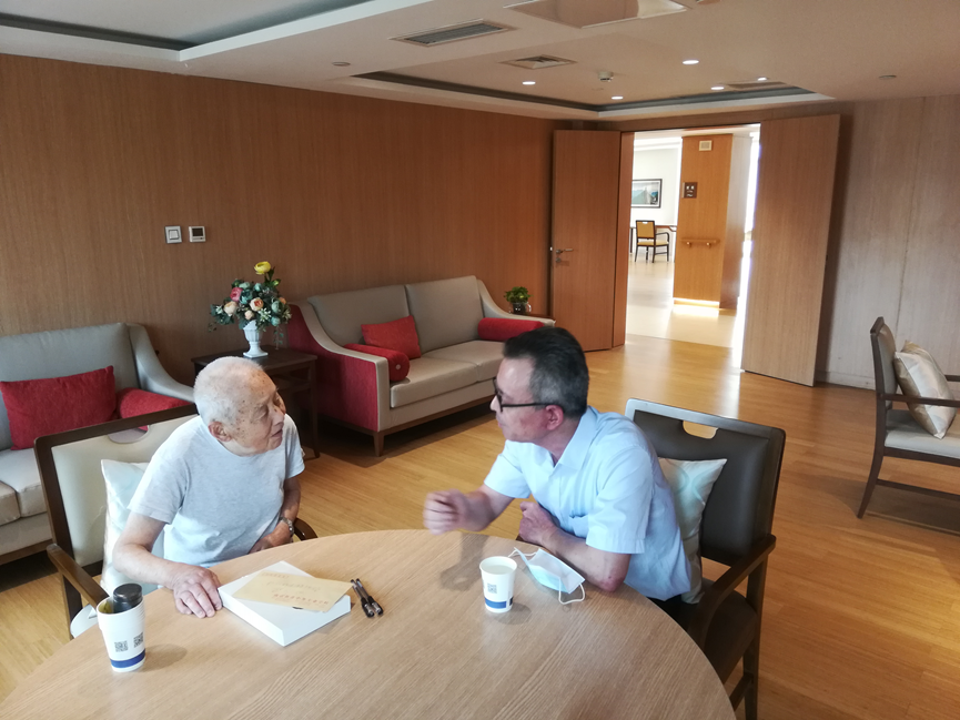 【活力新港】探望慰问老干部 浓浓关爱暖人心  ——新港中专校李杰书记探望慰问离休干部