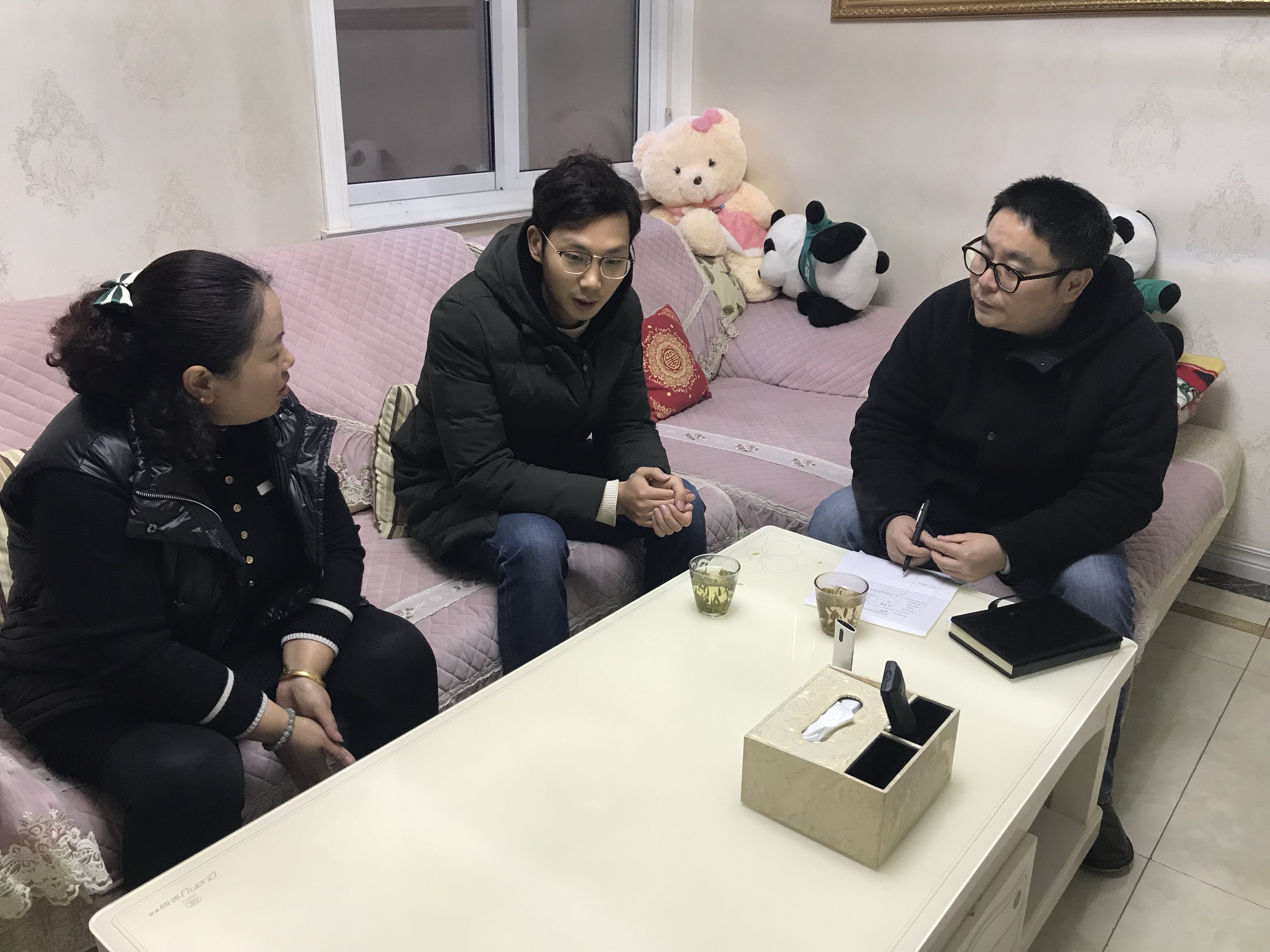 以人为本育桃李   以德育人馨满园_html_m407b956c.jpg
