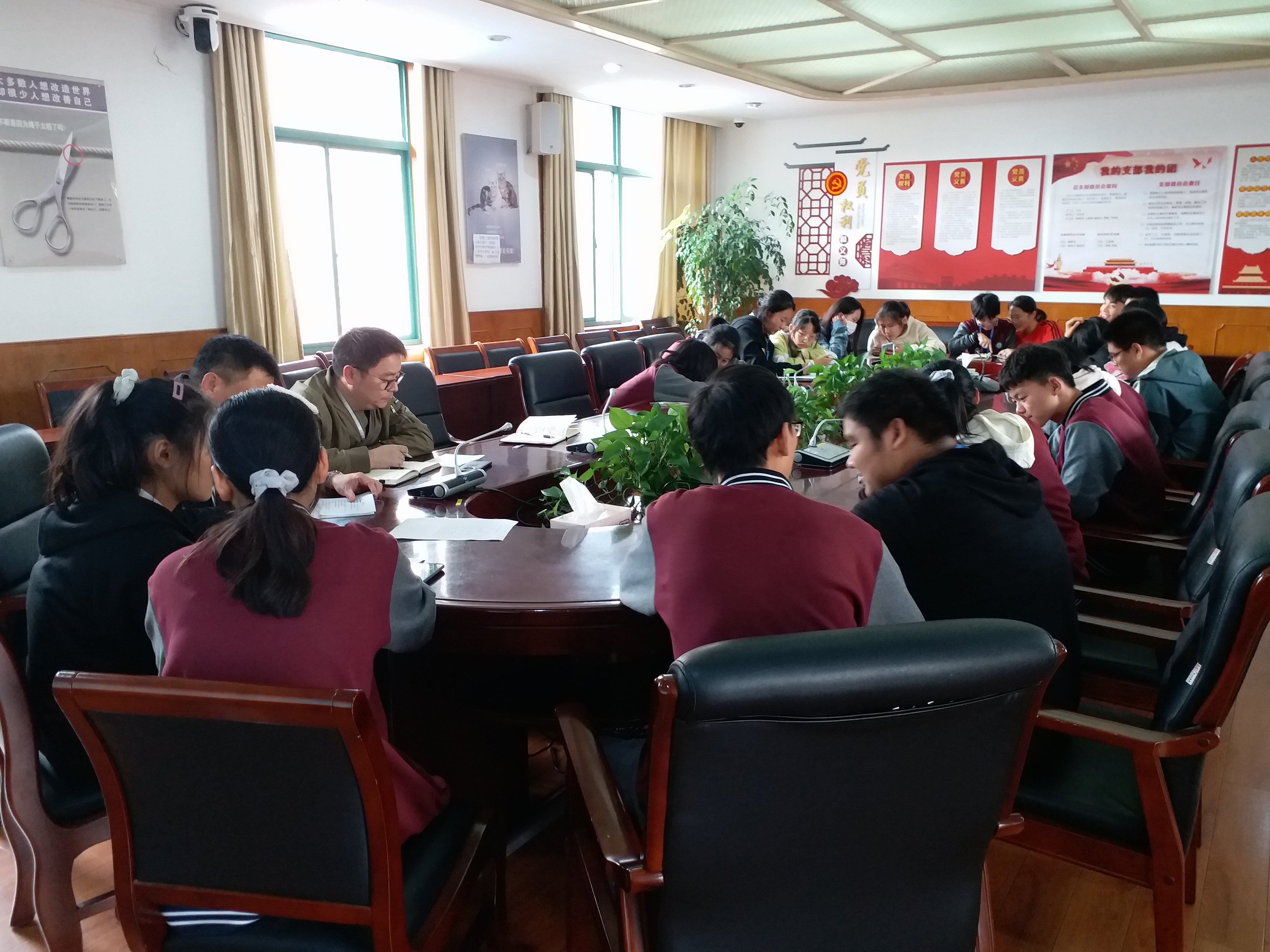 自查自纠，让教师成为学生心中好老师_html_72377794.jpg