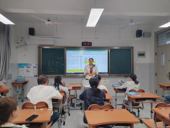学测动员会123_html_5ce802f.jpg