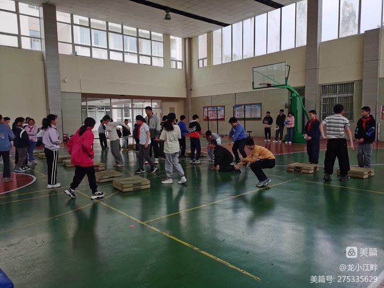 灵美龙小4月体育_html_5f59c21f.jpg