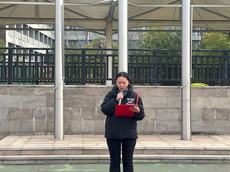 2025.3.12绿韵染校园 希望植心间——龙潭中心小学开展植树节系列活动_html_m229f19ce.jpg