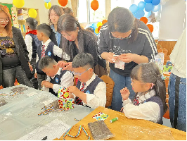 【灵美龙小·江畔】劳动促进成长，感恩成就未来——龙潭中心小学江畔人家分校三年级开展十岁成长仪式_html_m1ec62d70.png