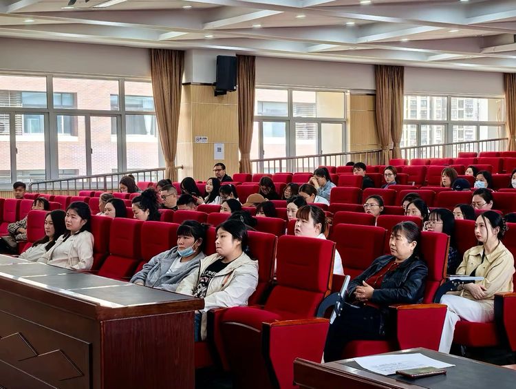 2025.4.25科学规划 助力成长——龙潭中心小学开展第12期家长学堂活动_html_53442745.jpg