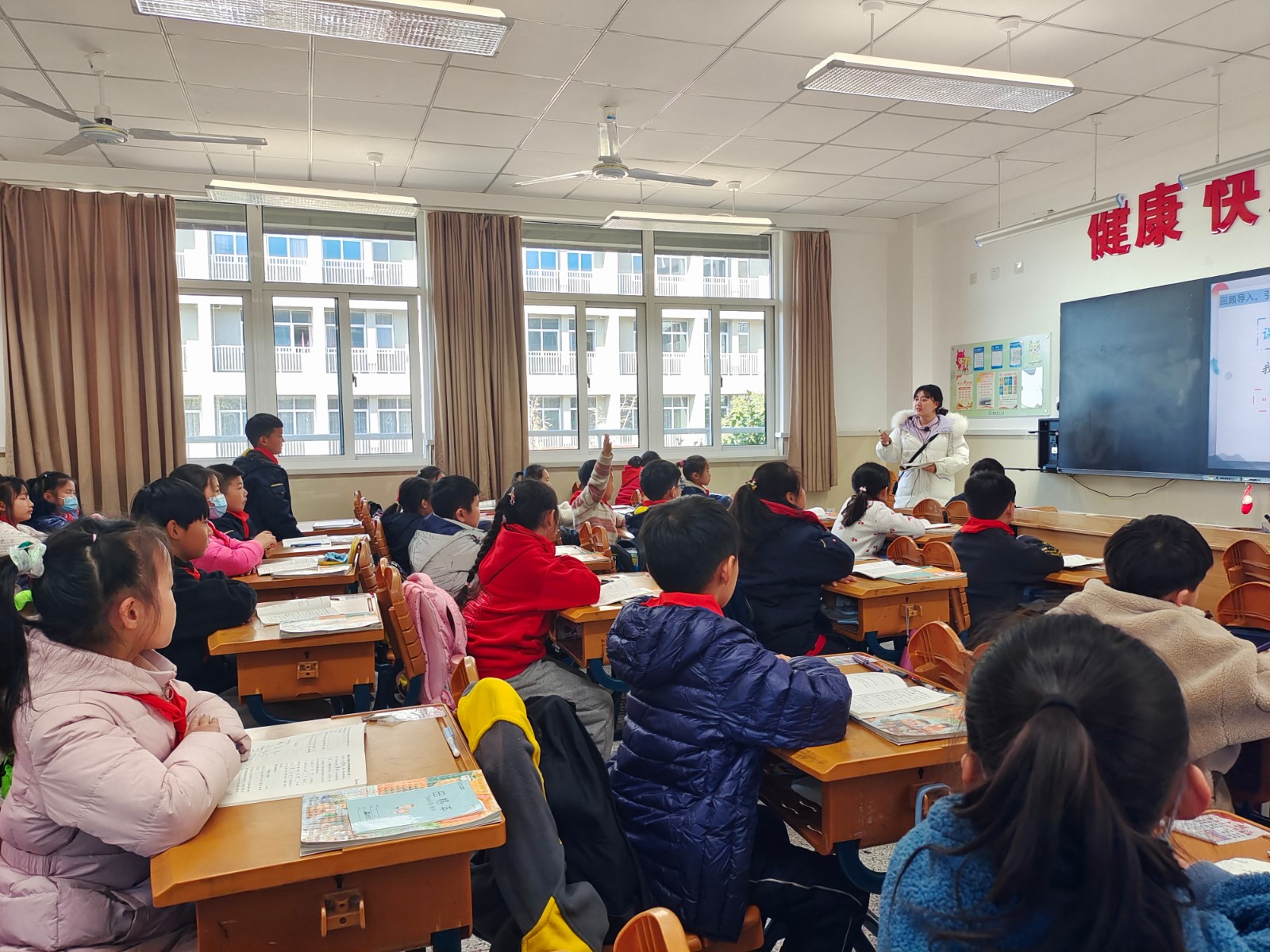 【灵美龙小】教学无止境，教研促成长