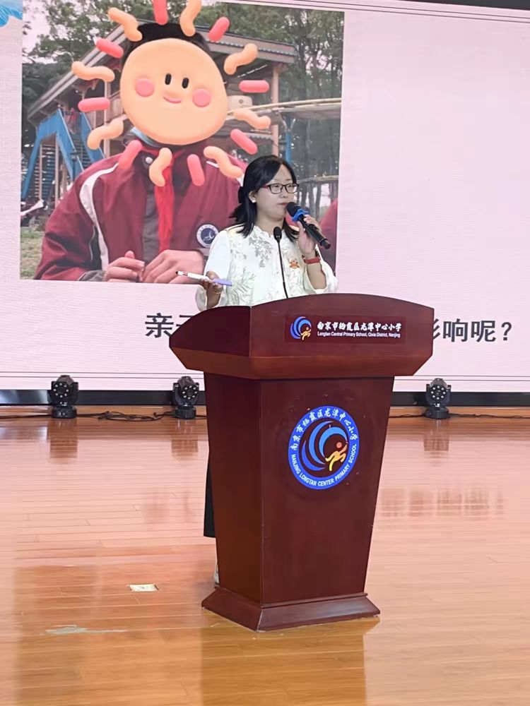 2025.5.15用心守护，做孩子温馨的港湾——龙潭中心小学开展第14期家长学堂活动_html_m22068770.jpg