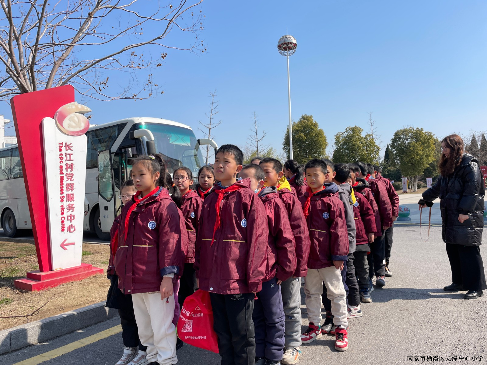 【江韵先锋—团队活动】安全“救”在身边——长江小学少先队员小手拉大手，一起学习急救知识