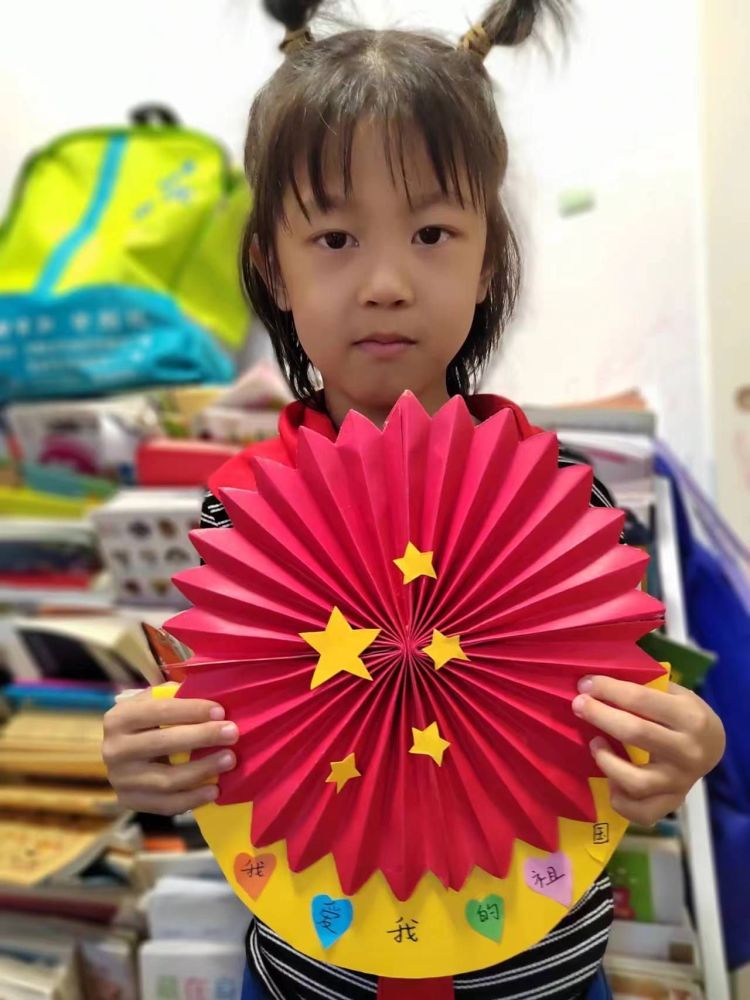 【江畔先锋·团队活动】学习党的二十大，童心筑梦迎国庆——龙潭中心小学江畔人家分校开展国庆节主题系列活动_html_7193e71e.jpg
