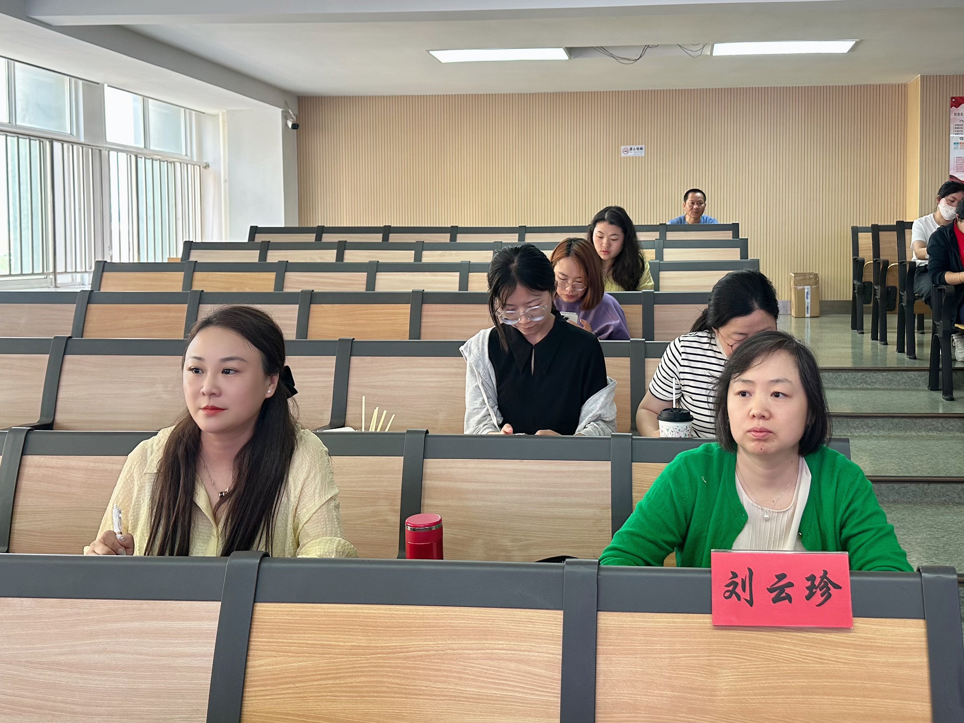 （5）月（劳动）校本研修新闻_html_29725b8.jpg