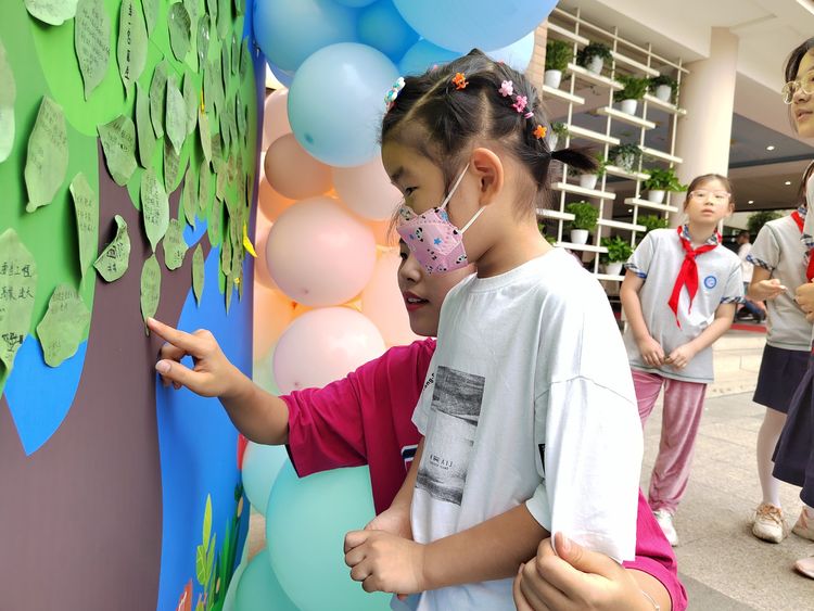 【江畔先锋·团队活动】奋进新学期 放飞新梦想——龙潭中心小学江畔人家校区2022—2023学年第一学期开学典礼_html_m17fac30d.jpg