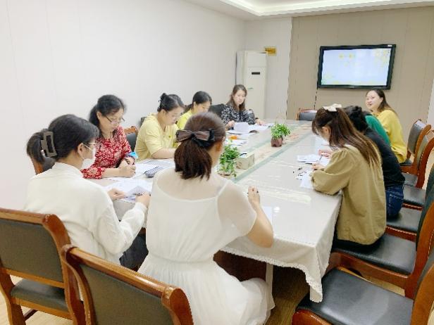 【枫香栖幼】乐学善思 共促成长  ——栖幼红枫园业务学习
