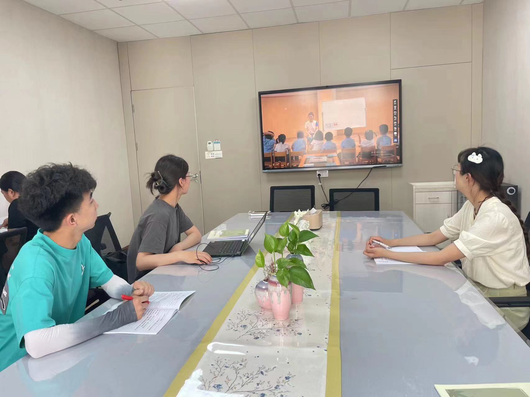 230602 凝心聚力研课程 学思悟行共提升——栖霞幼儿园翡翠天悦园参加综合课程培训活动 _html_m7ee0badd.jpg