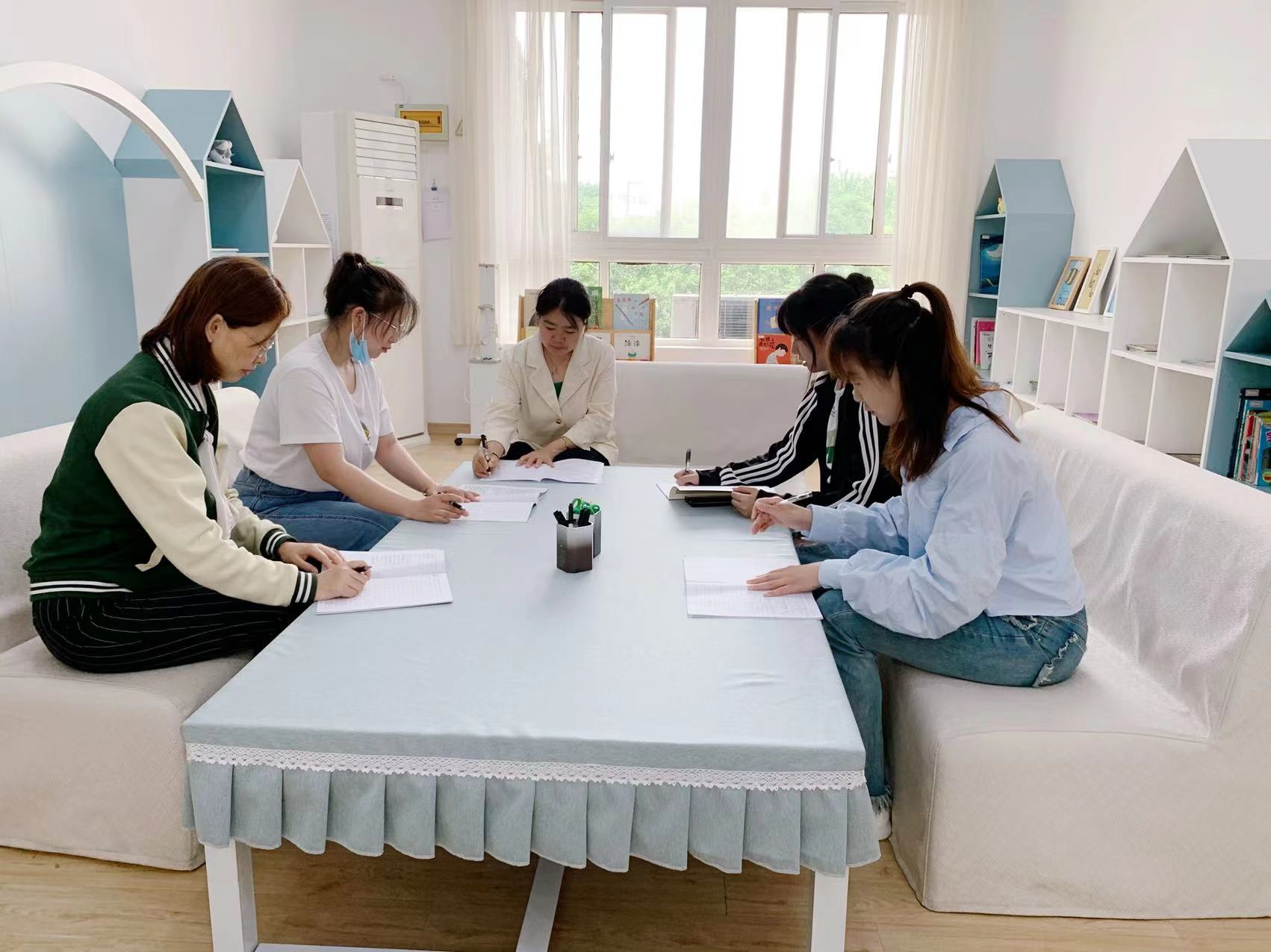 230518交流研讨  不断成长——栖幼红枫分园语言领域教研组活动（五） （有图）_html_13275699.jpg