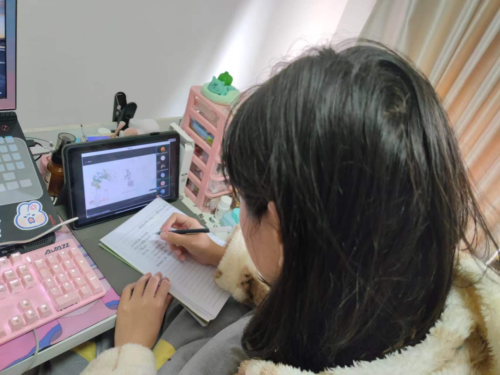 【枫香栖幼】发现 观察 理解 ——栖幼红枫园新教师参与“发现幼儿有意义的学习———游戏中幼儿的行为”公益学术沙龙培训活动