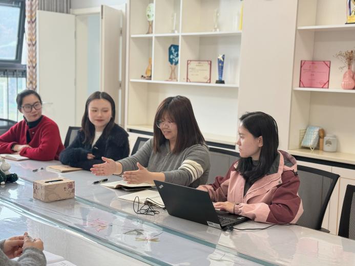 240402集智共研 起思践行——栖幼翡翠课程中心组教研会议_html_317a37a7.jpg