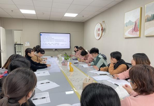 221121疫情防控 我们在行动--栖霞幼儿园翡翠天悦园关于进一步优化新冠肺炎疫情防控措施解读学习活动_html_m7e18b191.jpg