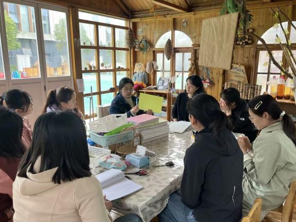 250327聚焦游戏 共研共进——栖霞幼儿园翡翠天域园游戏教研组活动_html_6e3c282c.jpg