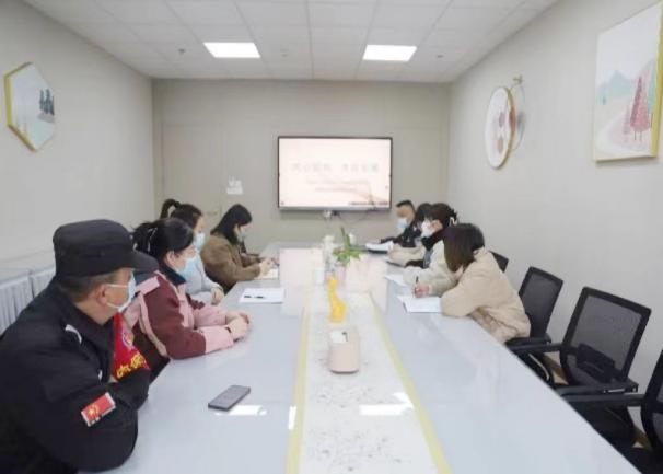 221214同心同向 共促发展——栖霞幼儿园翡翠天悦园园务委员会(1)(1)_html_45ab940.jpg