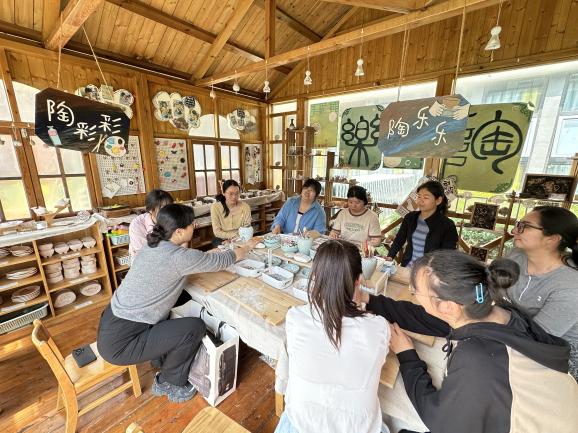 250425与“泥”邂逅 “陶”趣成长——栖霞幼儿园翡翠天域园游戏教研组活动_html_m4b6794ca.jpg