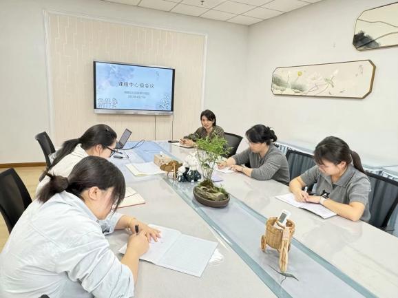250427聚焦劳动教育 共探成长路径——栖霞幼儿园课程中心组活动_html_274aa41d.jpg