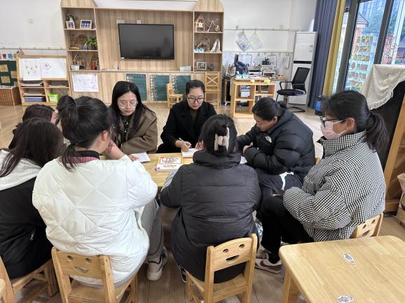 231201课程审议 思辨有道——栖霞幼儿园翡翠天域园小班年级组课程审议_html_m42e05775.jpg