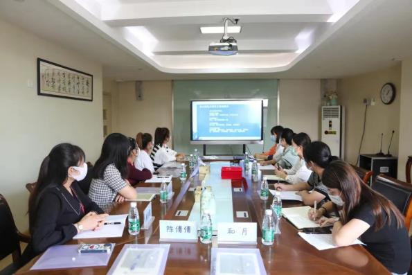 【枫香栖幼】以爱相约 共育花开——栖霞幼儿园五福园园务委员会会议