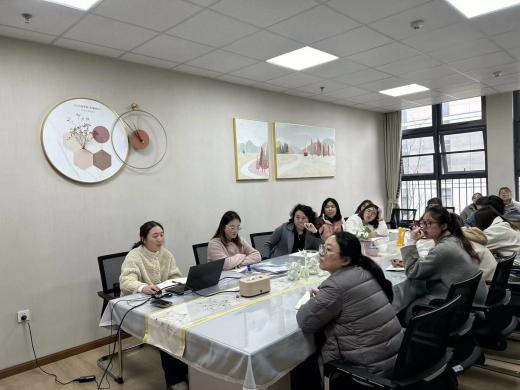 231205 聚焦”自主“ 共研”签到“——栖霞幼儿园翡翠天悦园业务学习活动(1)_html_67f7ae8e.jpg