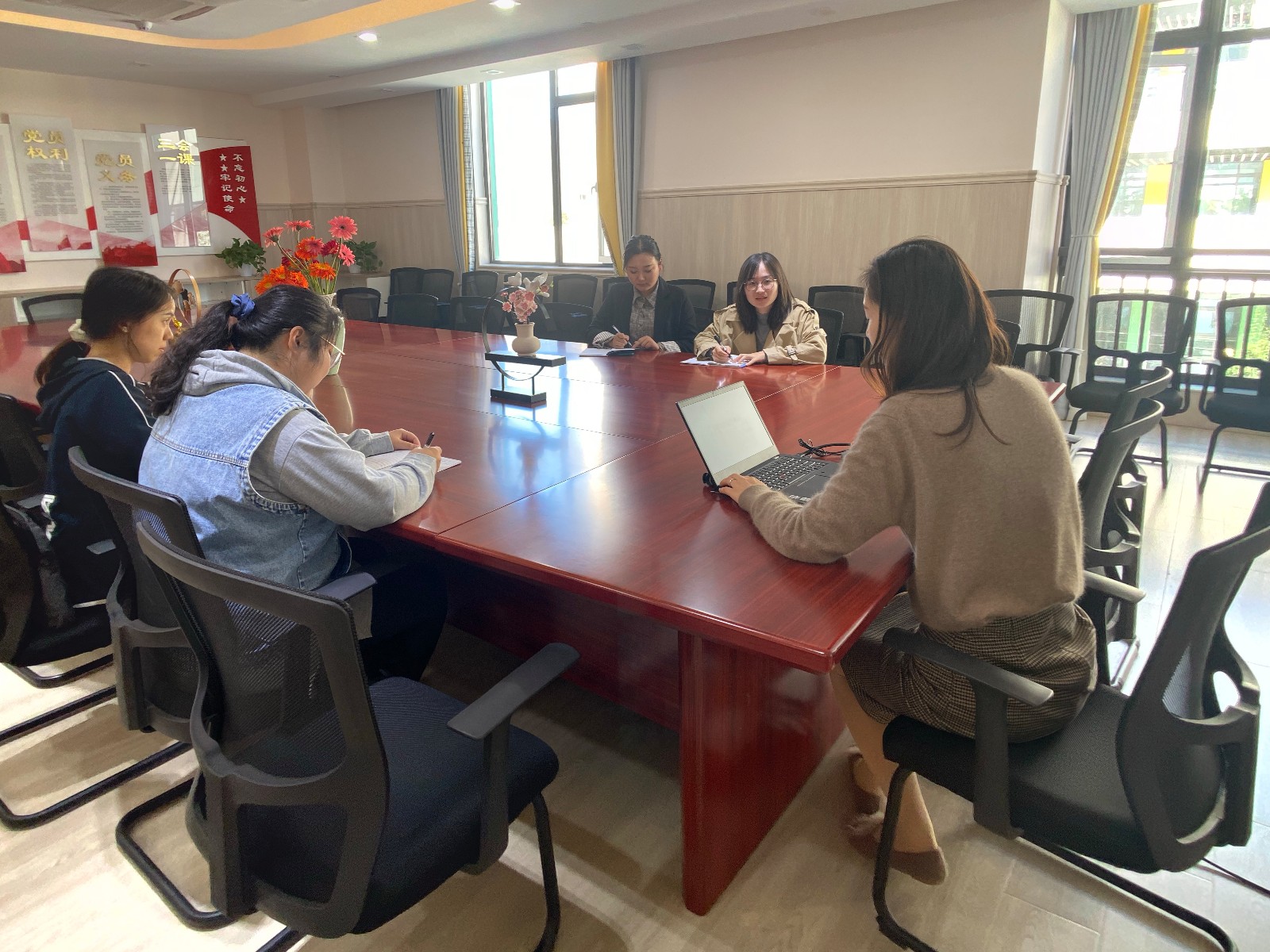 【枫香栖幼】巧学信息技术 提升宣传能力 ——栖霞幼儿园石埠湾园教师信息技术培训