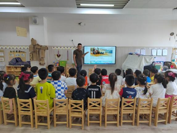 220617“父”出有爱 真情相伴——记栖霞幼儿园石埠湾园大班家长助教活动 徐雅仙_html_m6025b99c.jpg