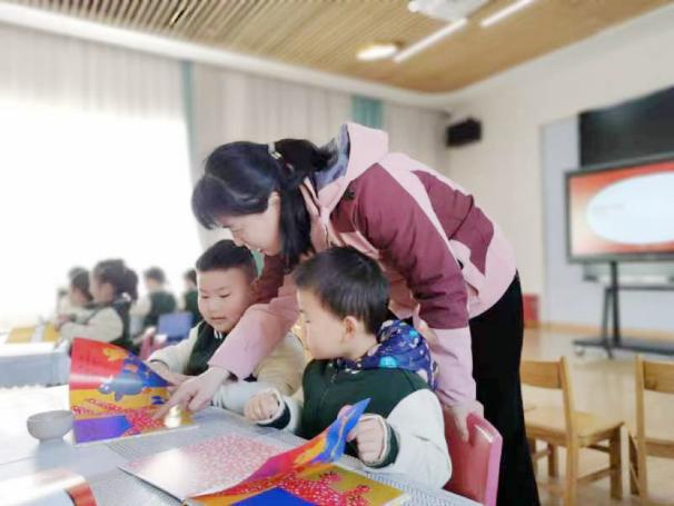 230227乐学善思  “语”你共享——栖霞区语言教研组活动在栖幼红枫分园顺利举行 （有图）_html_75475ce6.jpg