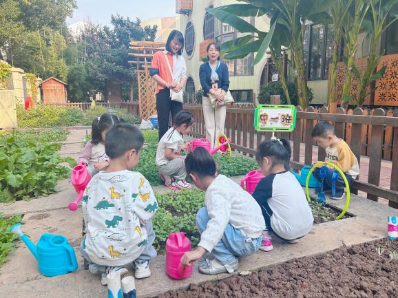 督导助发展 劳动悦成长——栖霞幼儿园五福园迎接10月督学检查指导_html_3fce3d70.jpg