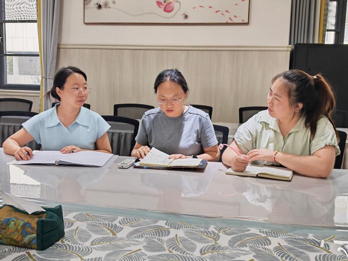 【枫香栖幼】聚焦主题活动 深研课程建设  ——栖霞幼儿园石埠湾园课程中心组会议（一）