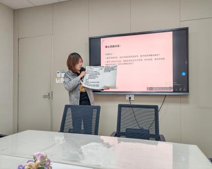 241014观摩共学习 研讨促进步——栖霞幼儿园翡翠天悦园社会领域教研组活动（二）_html_m68edeef8.jpg