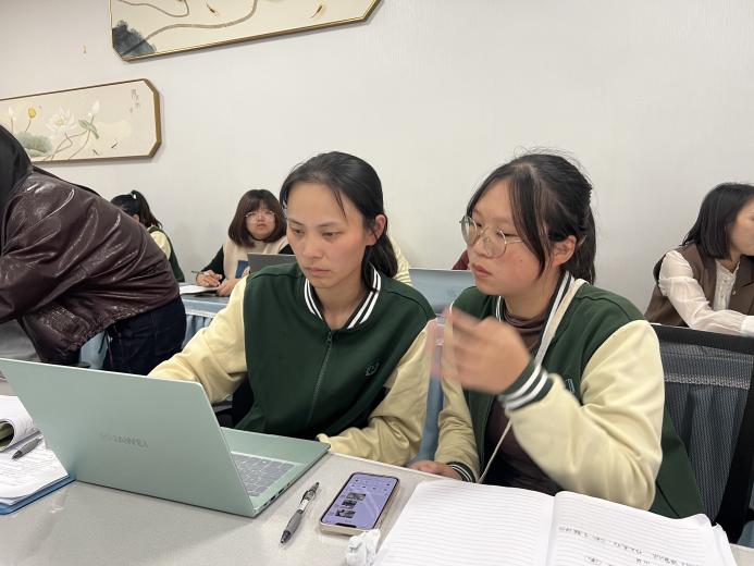 241024关注成长 档案记录——栖幼翡翠天域园电子成长档案制作培训_html_m37a63250.jpg