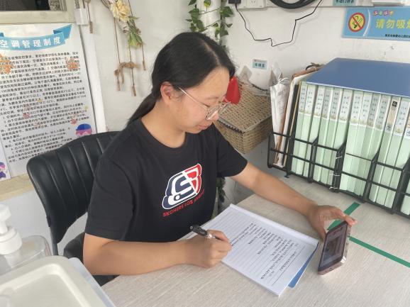 220710民间博物馆文化的使命与教育担当--栖幼红枫园教师参与“栖霞教科研云端大讲坛第二十八讲”活动 - 副本_html_29c2e9a6.jpg
