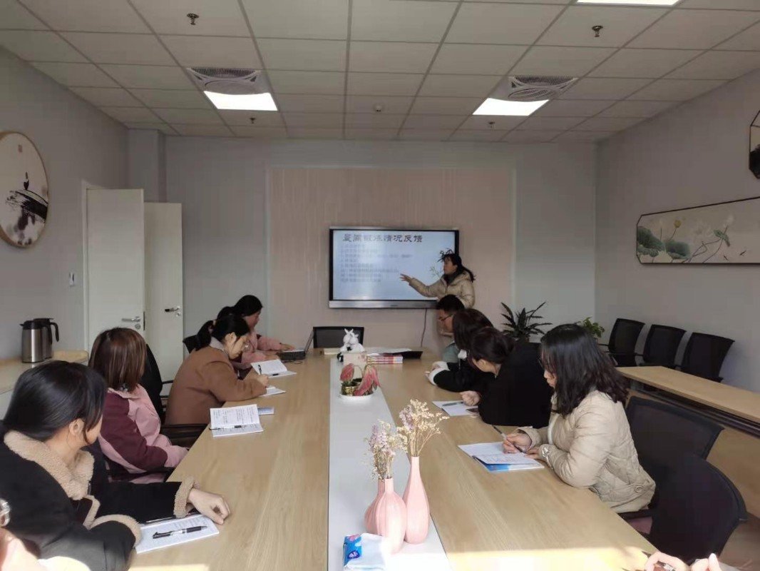 【枫香栖幼】聚焦课程 共促成长 ——栖霞幼儿园翡翠天域园课程中心组活动（一）