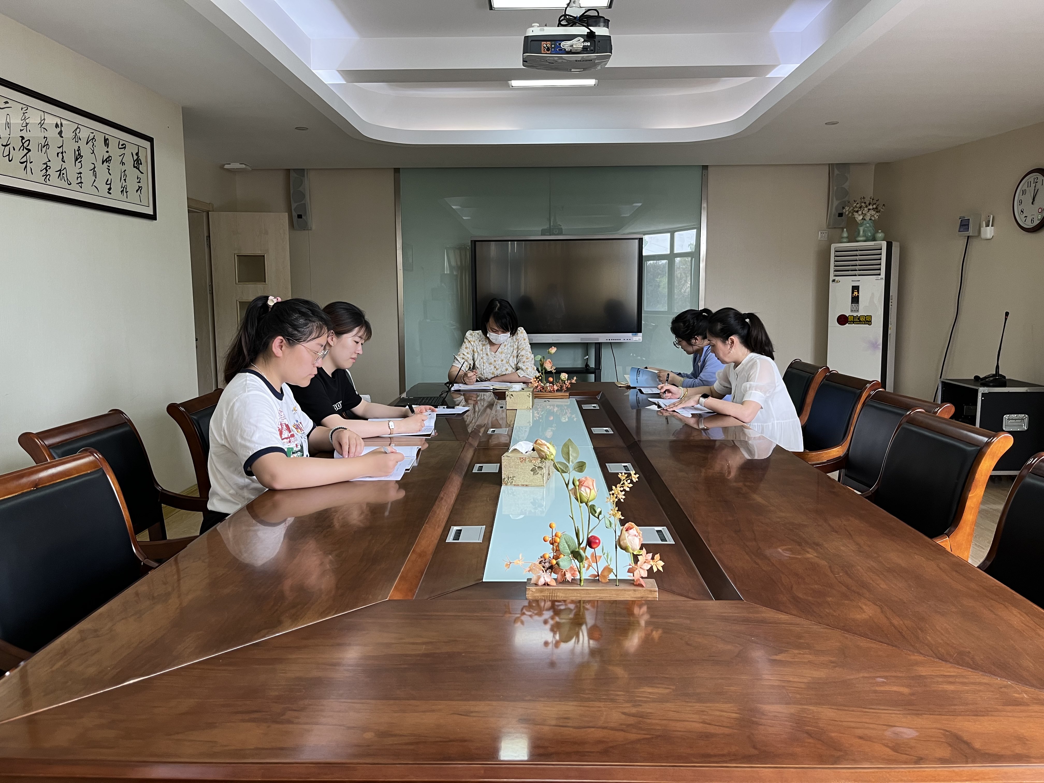 【枫香栖幼】立足观察 慧解儿童  ——栖霞幼儿园五福园游戏教研组活动（七）