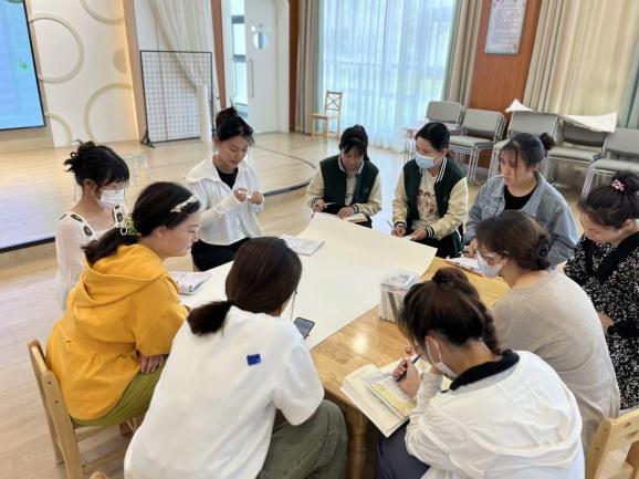 230523——研学深思 聚焦集体教学 栖霞幼儿园翡翠天域园成长型教师活动_html_m5dc76e2f.jpg