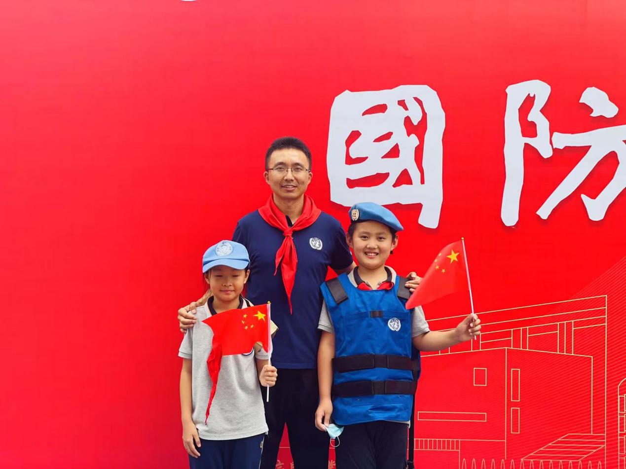 【湖畔光影】喜迎二十大 童心系国防 奋进新时代——记金陵小学（仙林湖校区）国防教育日主题活动_html_m59a2cb10.jpg
