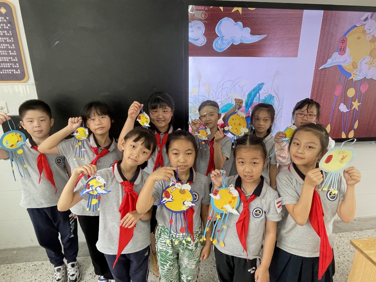 【博学广志】“绘”中秋 月团圆——金小广志路校区“情系中秋”美术特色活动_html_m4e67d1cd.jpg