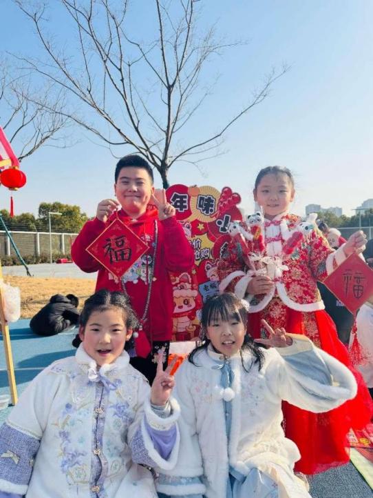 【湖畔·学生活动】巳巳如意 生生不息——2025元旦国潮市集来啦！_html_7ce9e694.jpg